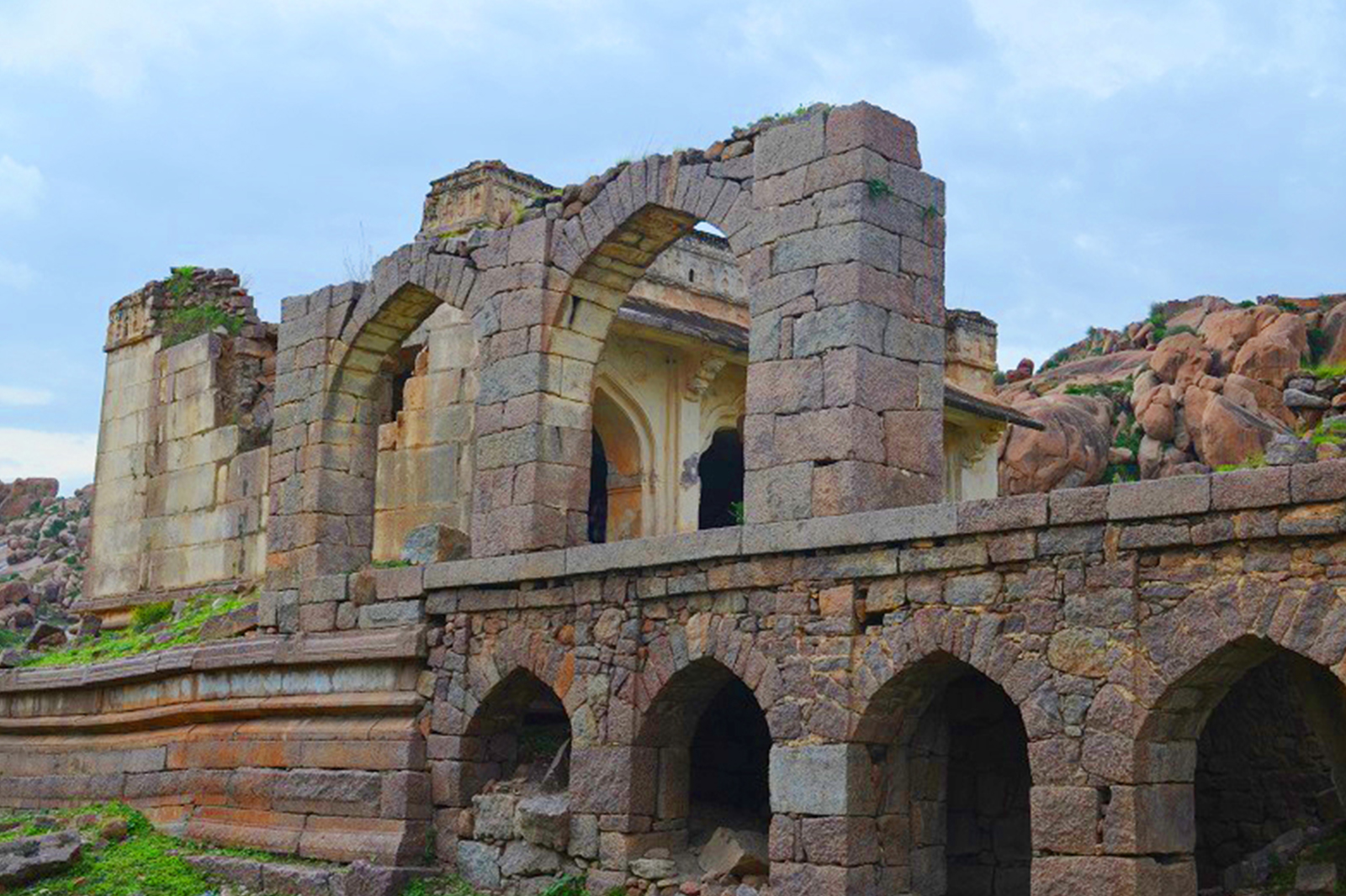 Adoni Fort